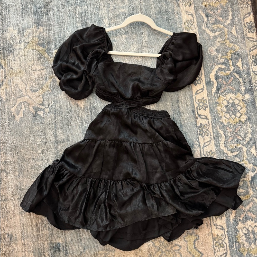 Elegant Black Puff Sleeve Dress